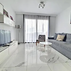 Sea View In Paradise Court Apartment